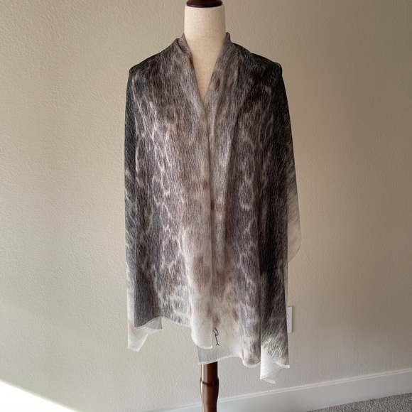 Modal Silk Scarf Shawl 26" X 73" Inspired by Harbor Seal fur - Picture 9 of 10